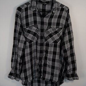 Express Boyfriend cut Black & White Plaid Button-Down Shirt – Women's